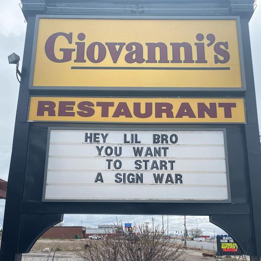 Giovannis Sign War 2021